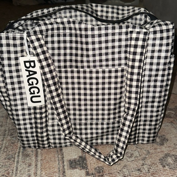 BAGGU Black and White Gingham Cloud Carry on - Picture 1 of 5